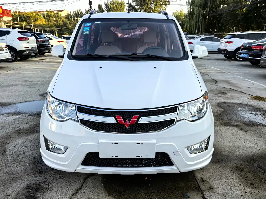Wuling Hongguang — миниатюра 2