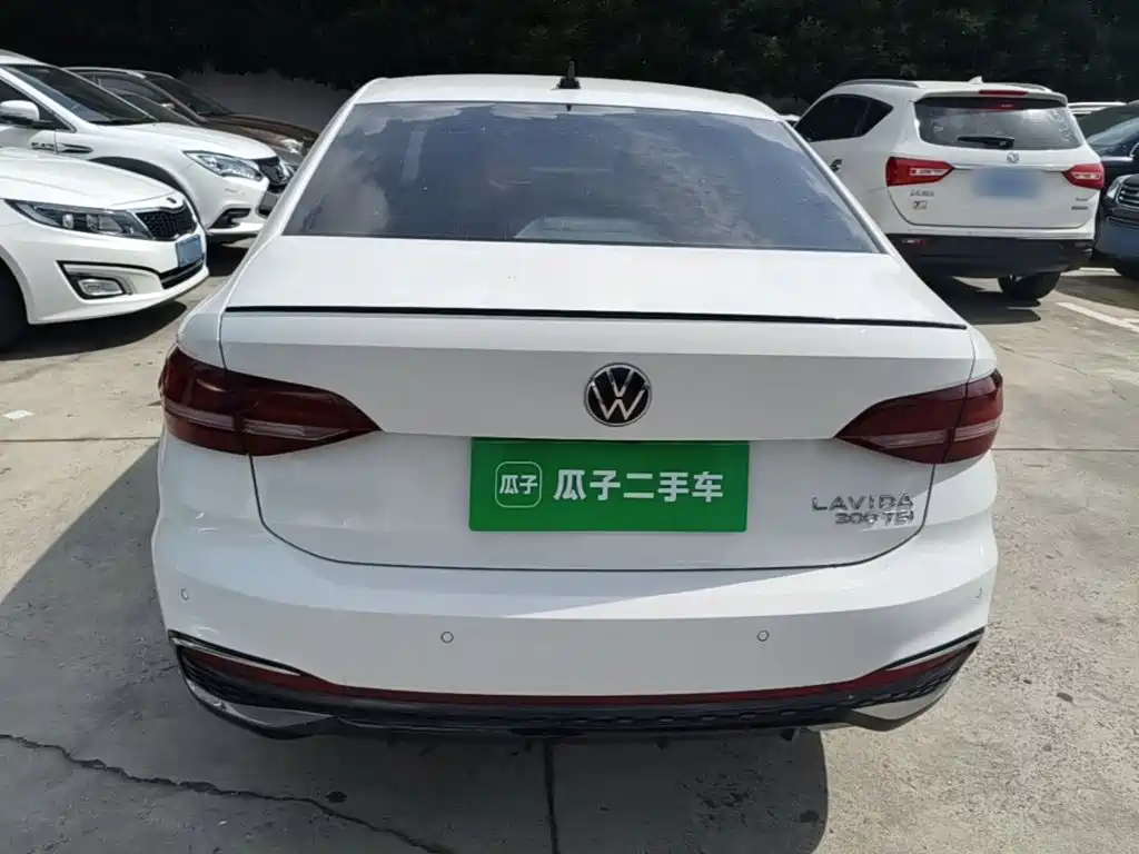 Volkswagen Lavida — миниатюра 6