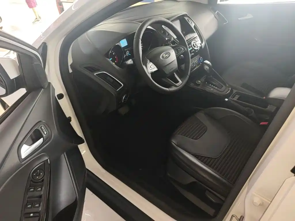 Ford Focus — миниатюра 16
