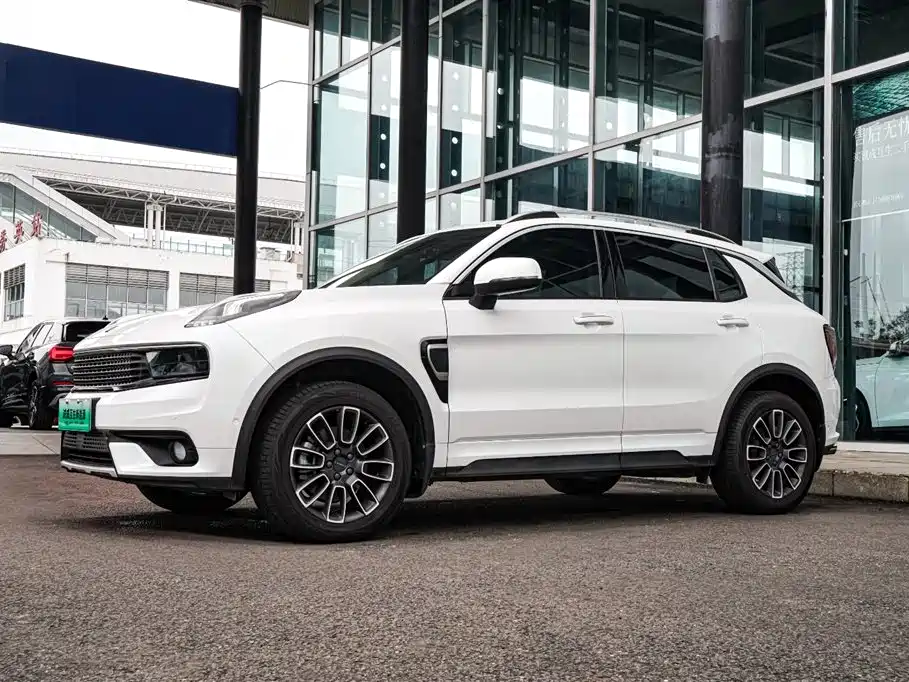 Lynk & Co 01 EM-P 2020