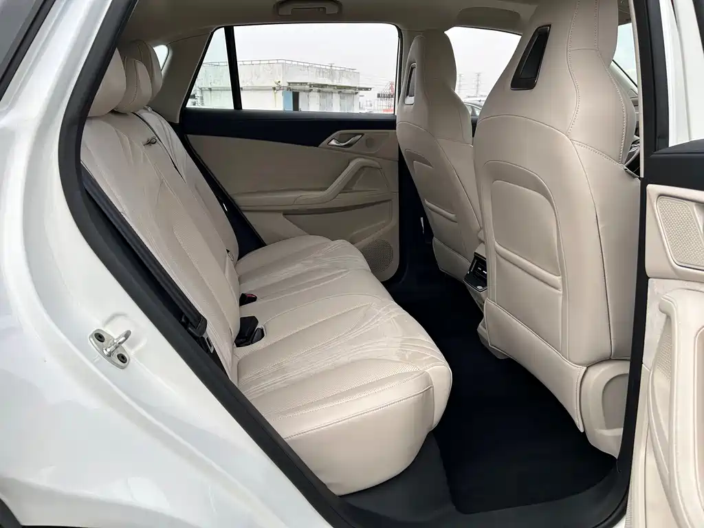 Roewe D5X DMH — миниатюра 13