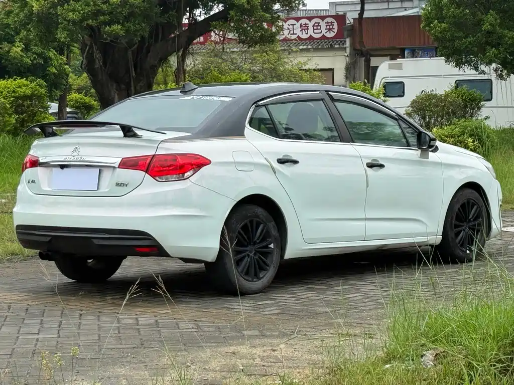 Citroen C4L — миниатюра 10