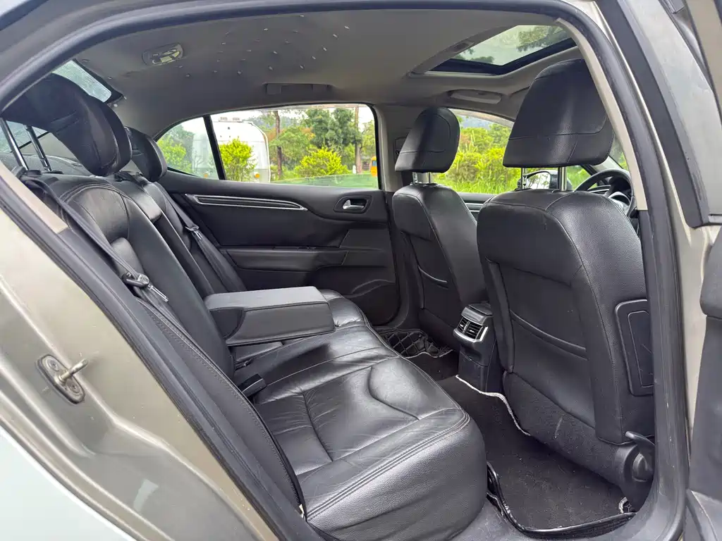 Citroen C4L — миниатюра 15