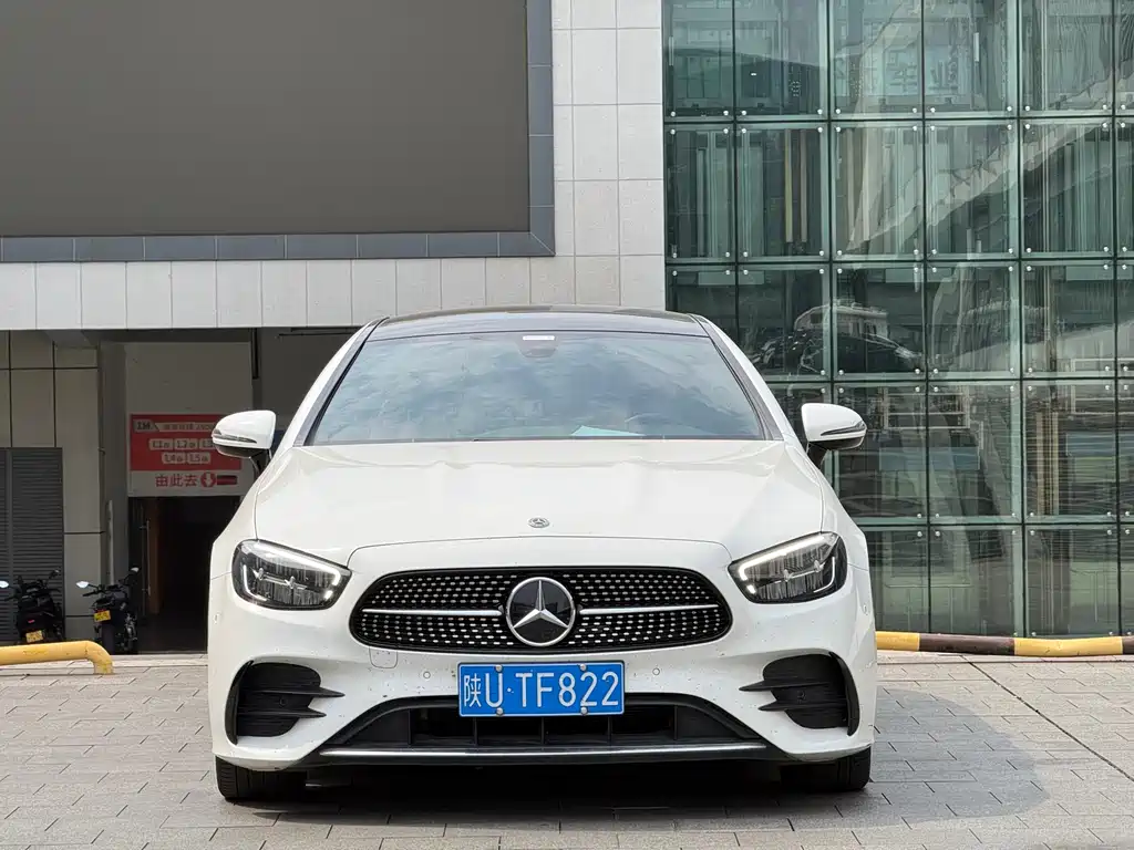 Mercedes-Benz E-Class (Import) — миниатюра 2