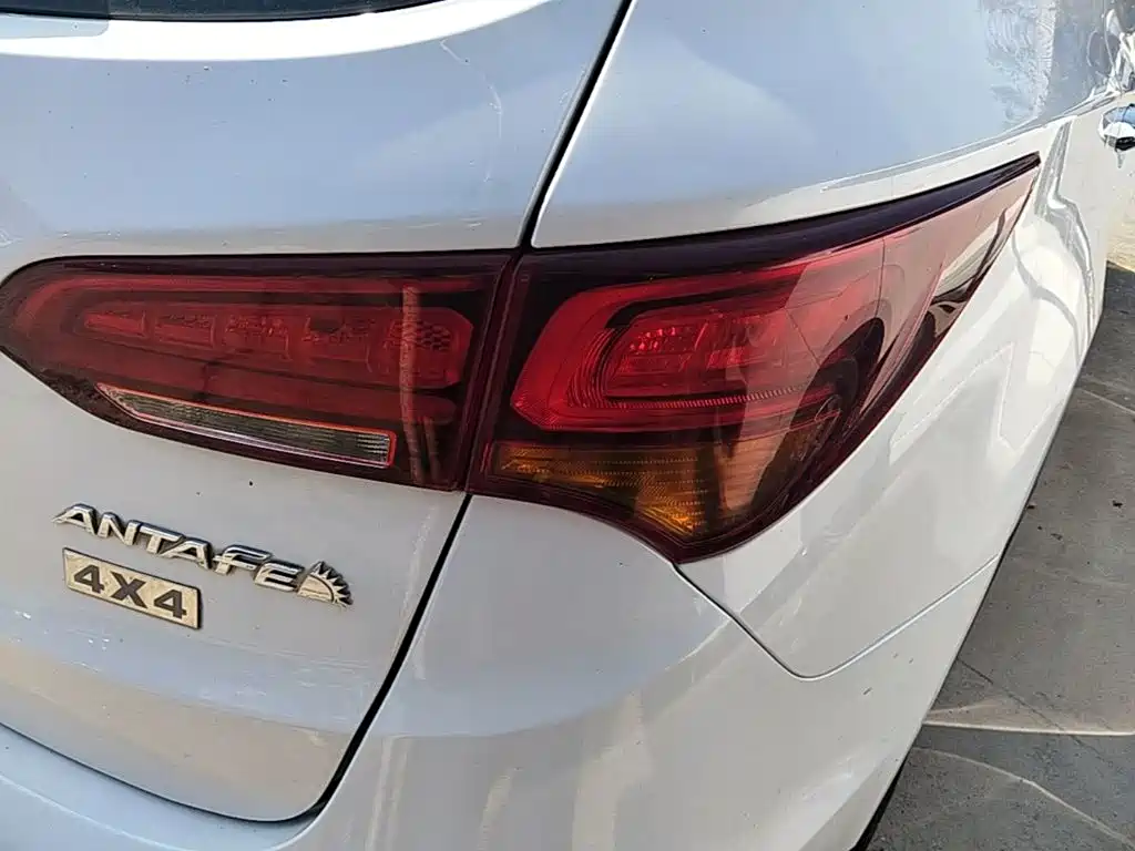 Hyundai Santa Fe — миниатюра 8