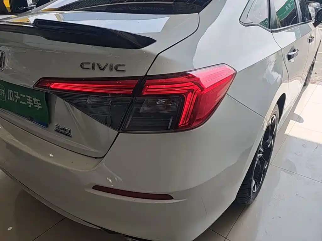 Honda Civic — миниатюра 8