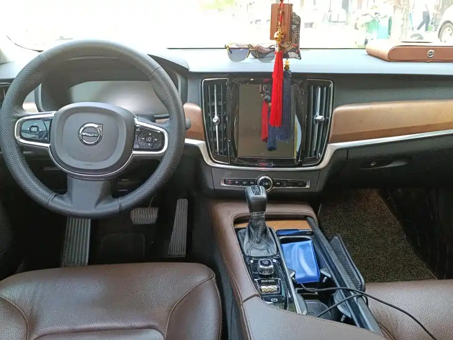 Volvo S90 — миниатюра 12