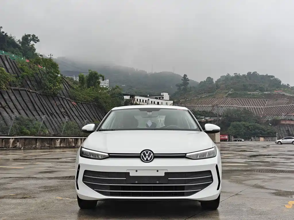 Volkswagen Lavida — миниатюра 2