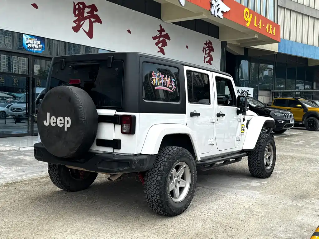 Jeep Wrangler — миниатюра 10