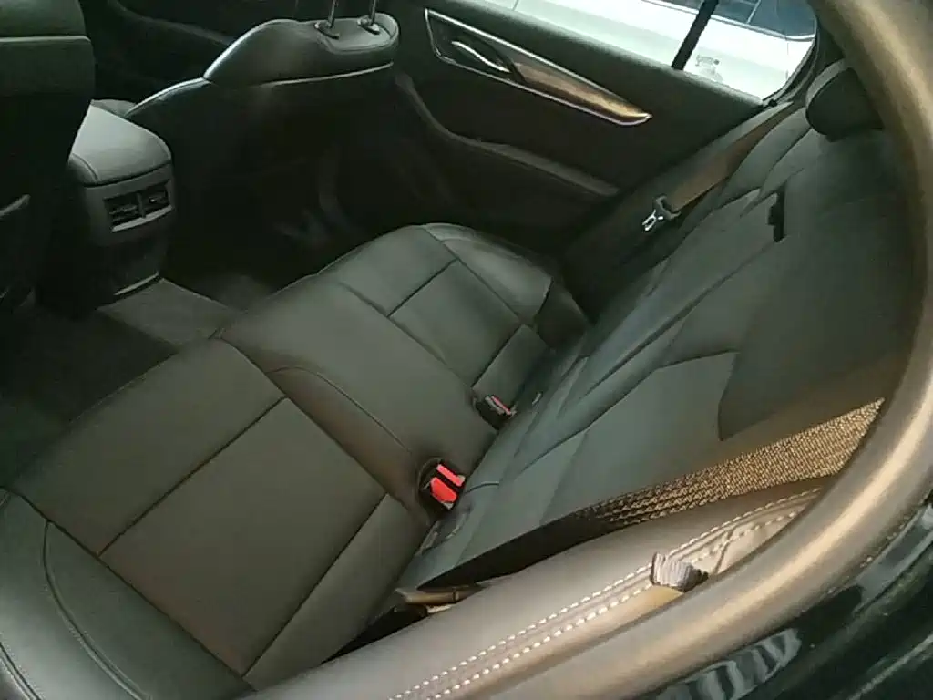 Cadillac CT5 — миниатюра 17