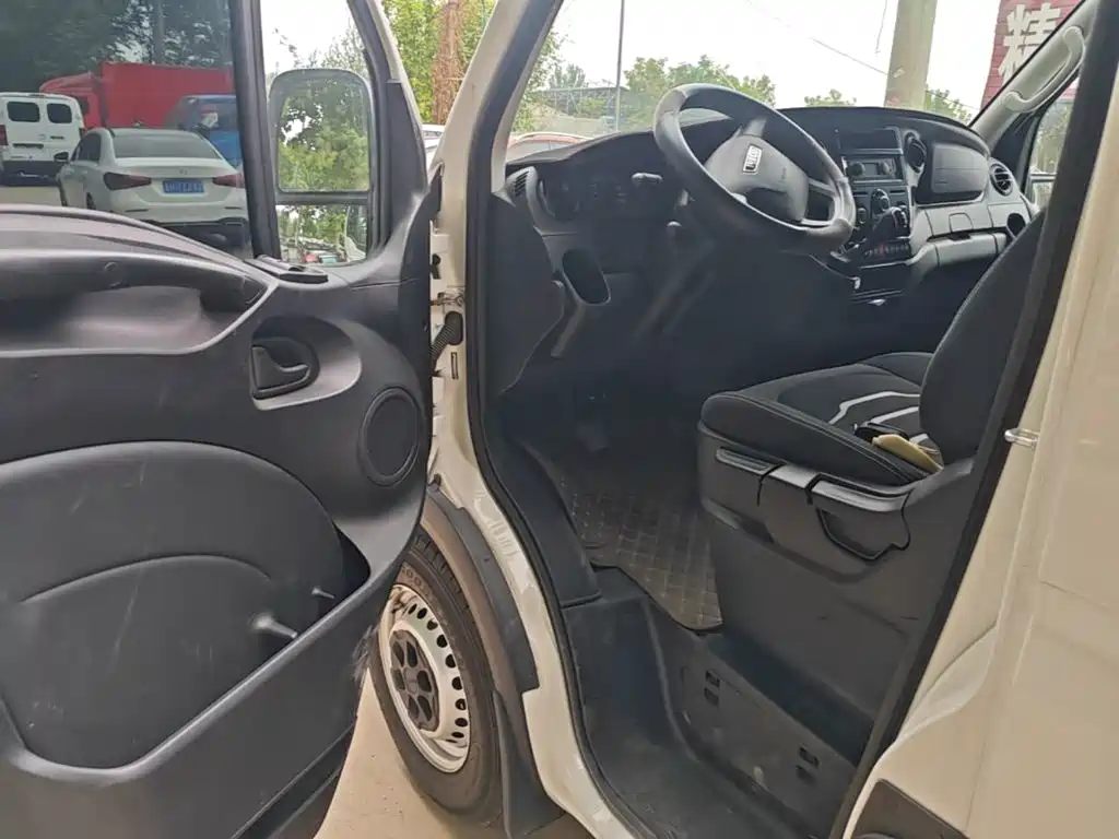 IVECO Ousheng — миниатюра 16