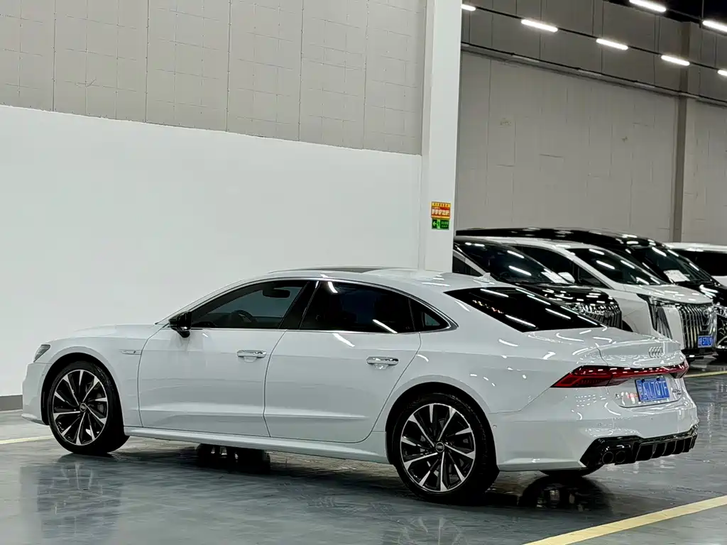 Audi A7L — миниатюра 10