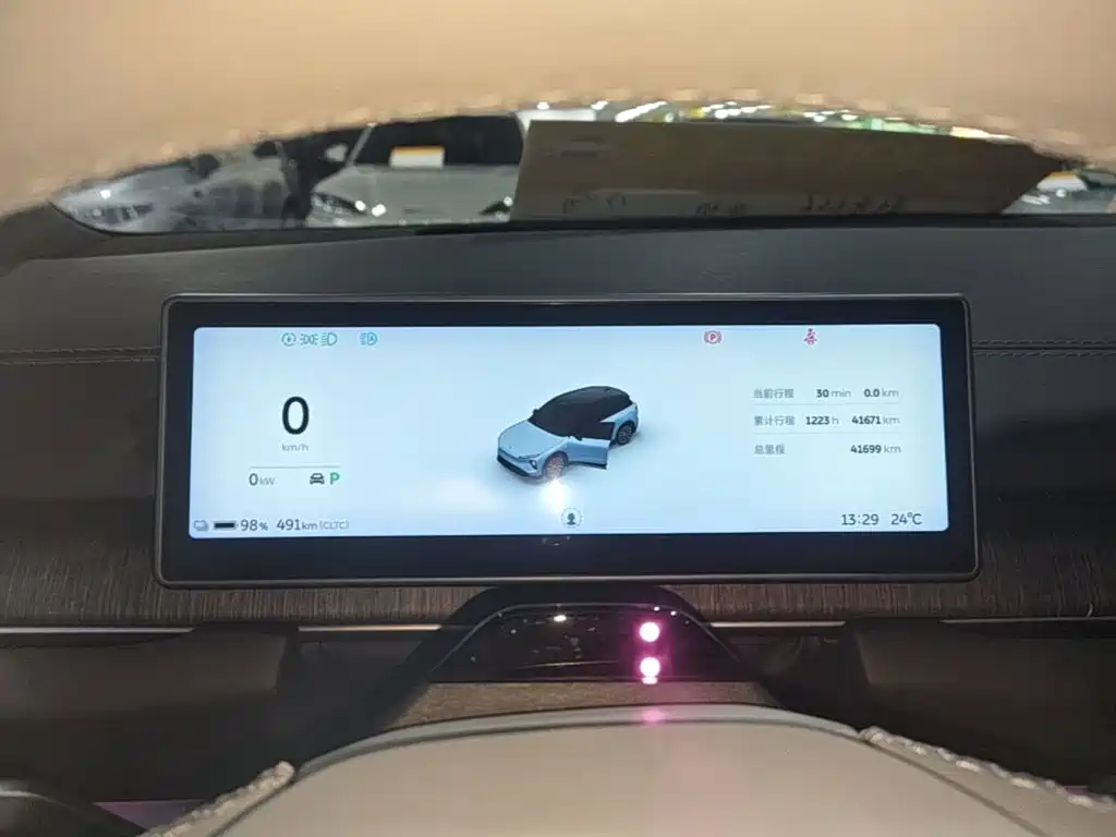 NIO ES6 — миниатюра 12