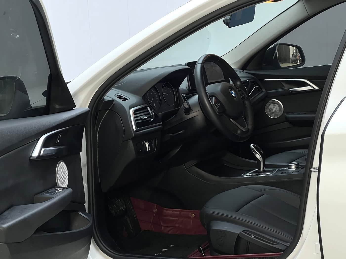 Mazda Mazda3 Axela 1.5 л 2022 г. Белый, пробег 15000 км