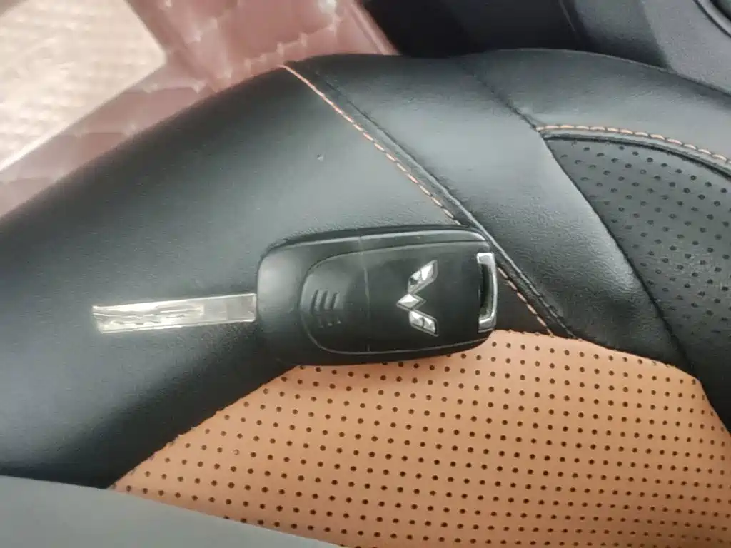 Wuling Hongguang S3 — миниатюра 9