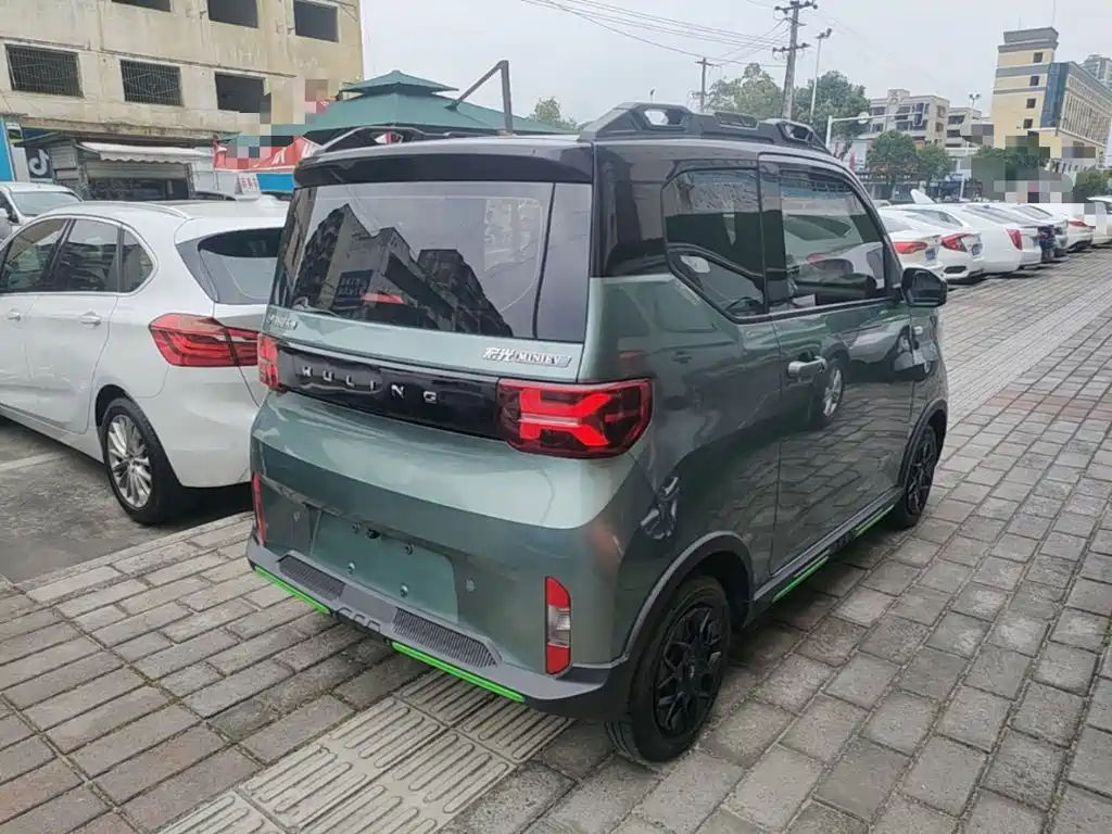 Wuling MINIEV — миниатюра 7