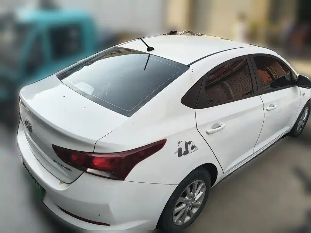 Hyundai Verna — миниатюра 4