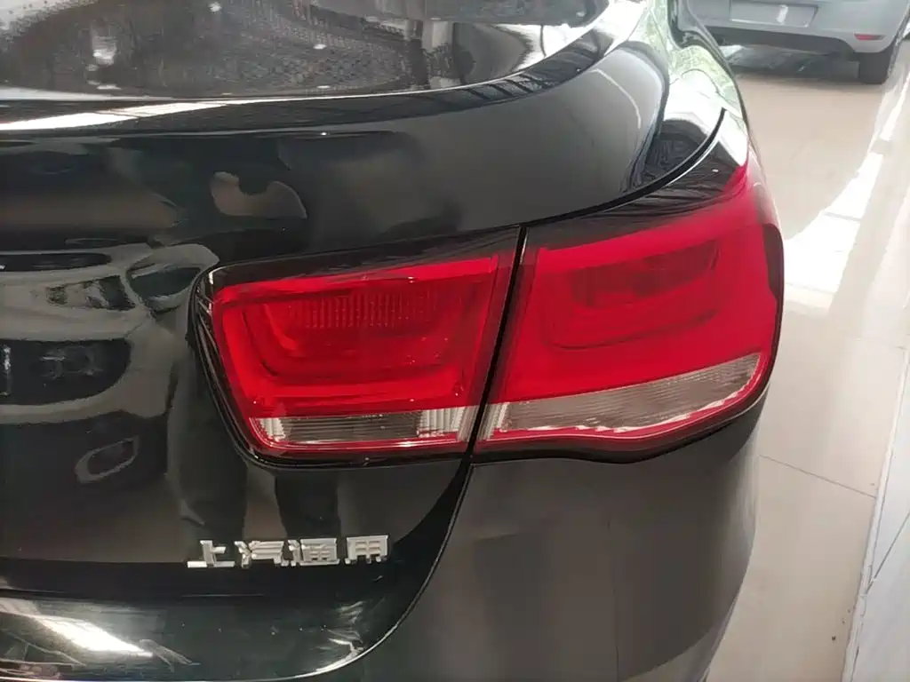 Chevrolet Malibu — миниатюра 8