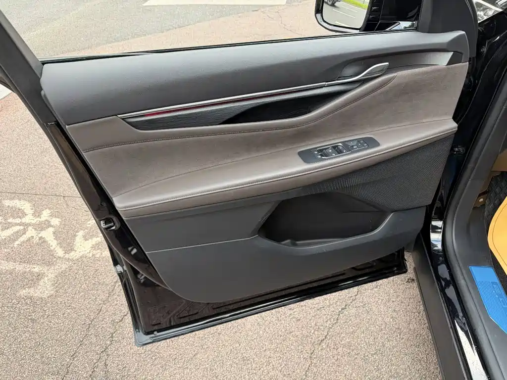 Ford Edge — миниатюра 6