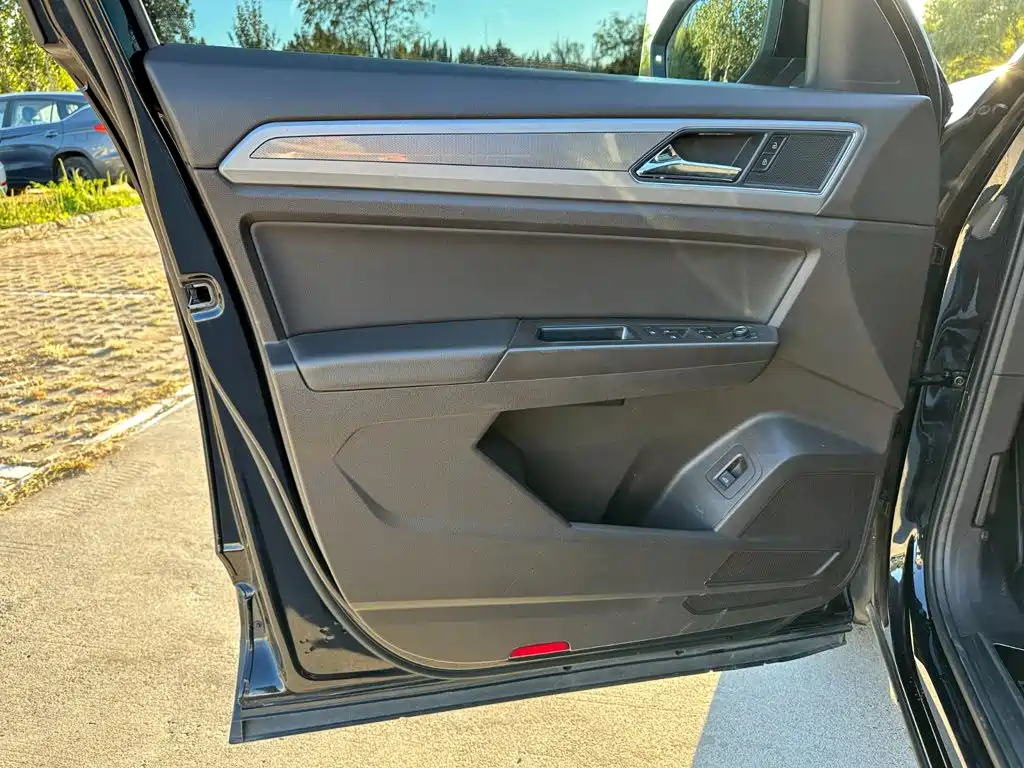 Volkswagen Teramont — миниатюра 14