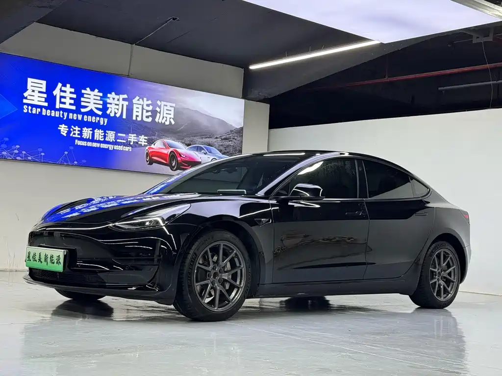 Tesla Model 3 2023