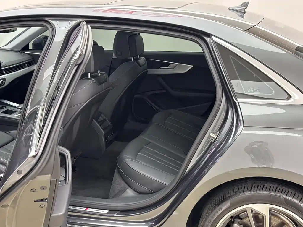 Audi A4L — миниатюра 5