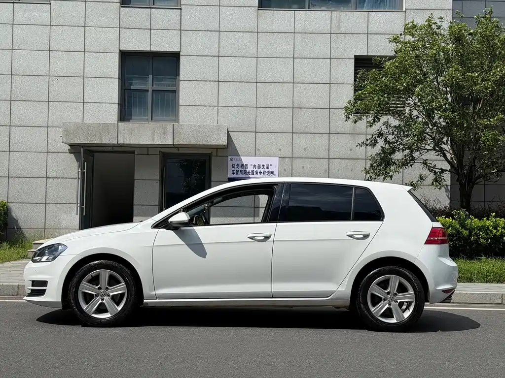 Volkswagen Golf — миниатюра 4