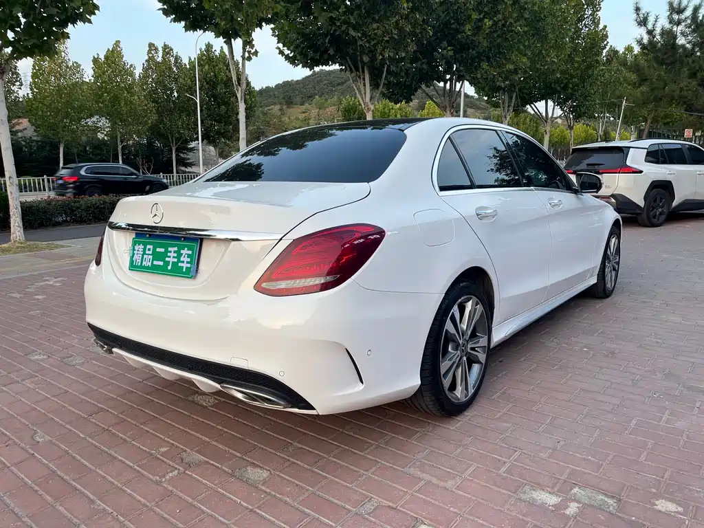 Mercedes-Benz C-Class — миниатюра 4