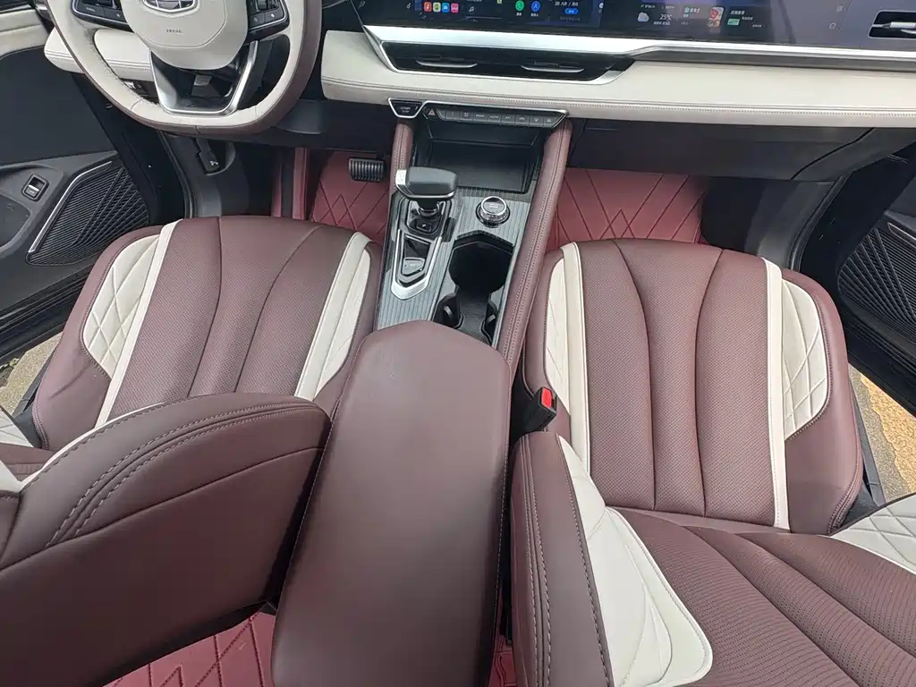 Geely Xingyue L — миниатюра 13
