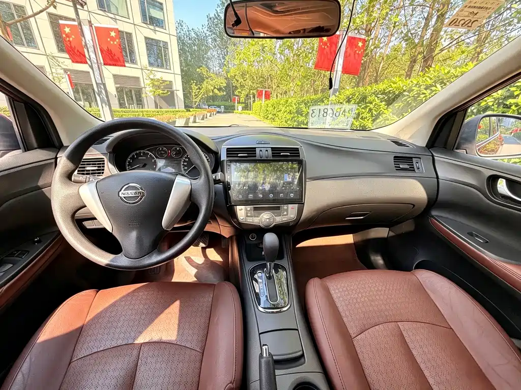 Nissan Tiida — миниатюра 7