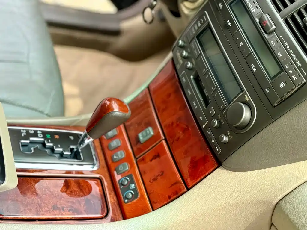 Lexus LS — миниатюра 15