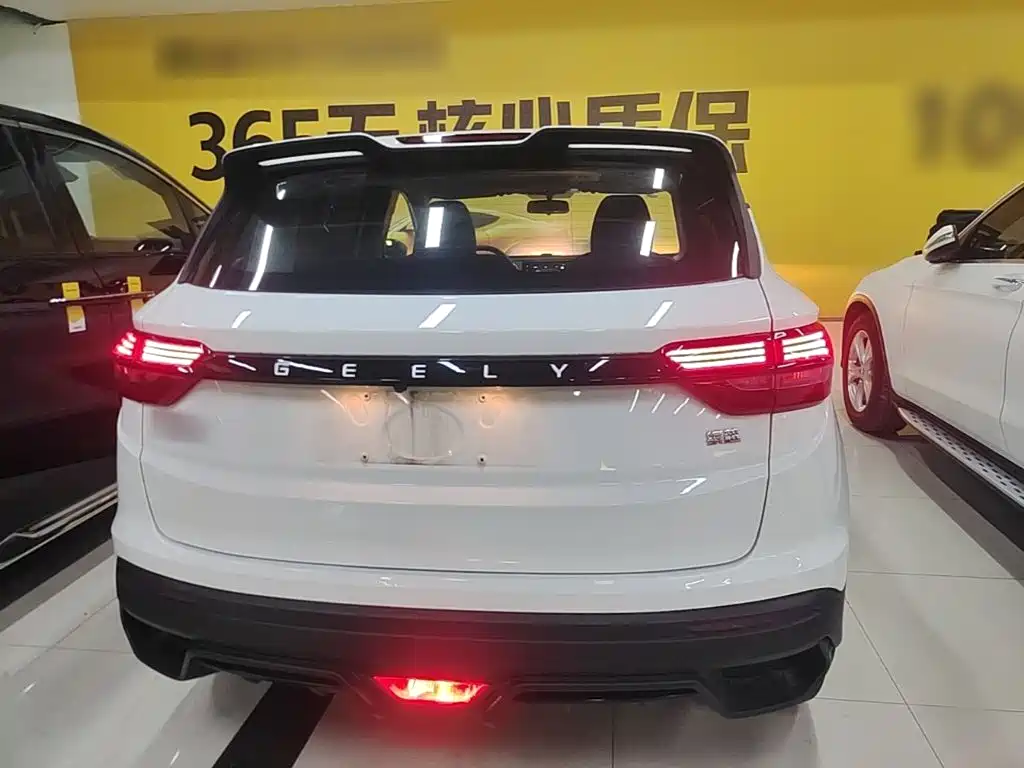 Geely Binyue — миниатюра 6