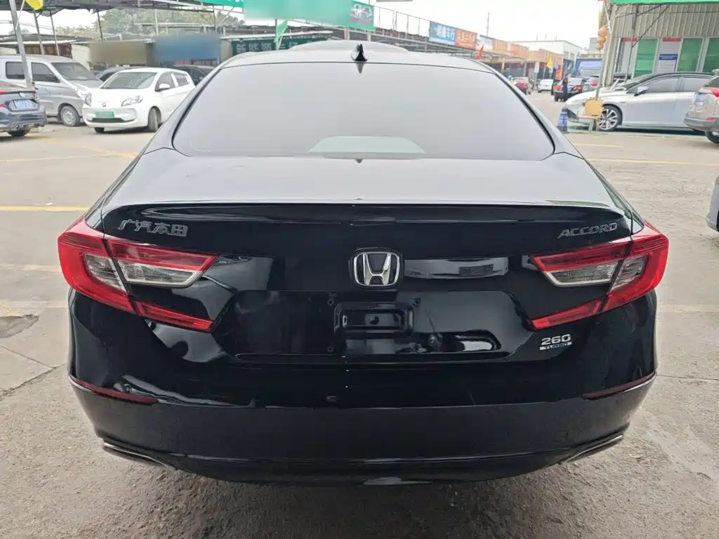 Honda Accord — миниатюра 6