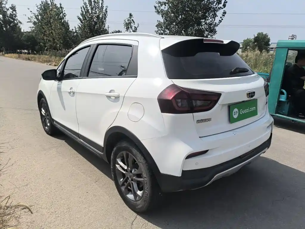 Geely Vision X3 — миниатюра 5
