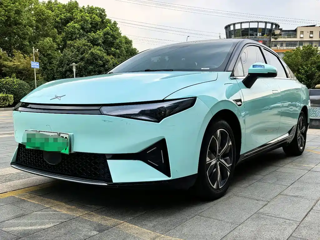 XPeng P5