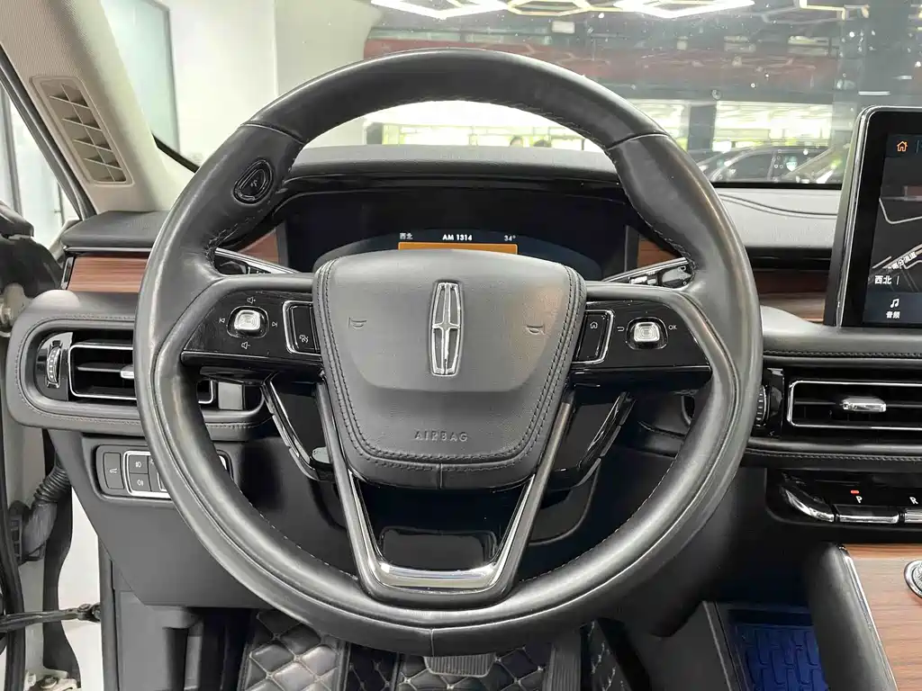 Lincoln Aviator (Import) — миниатюра 16