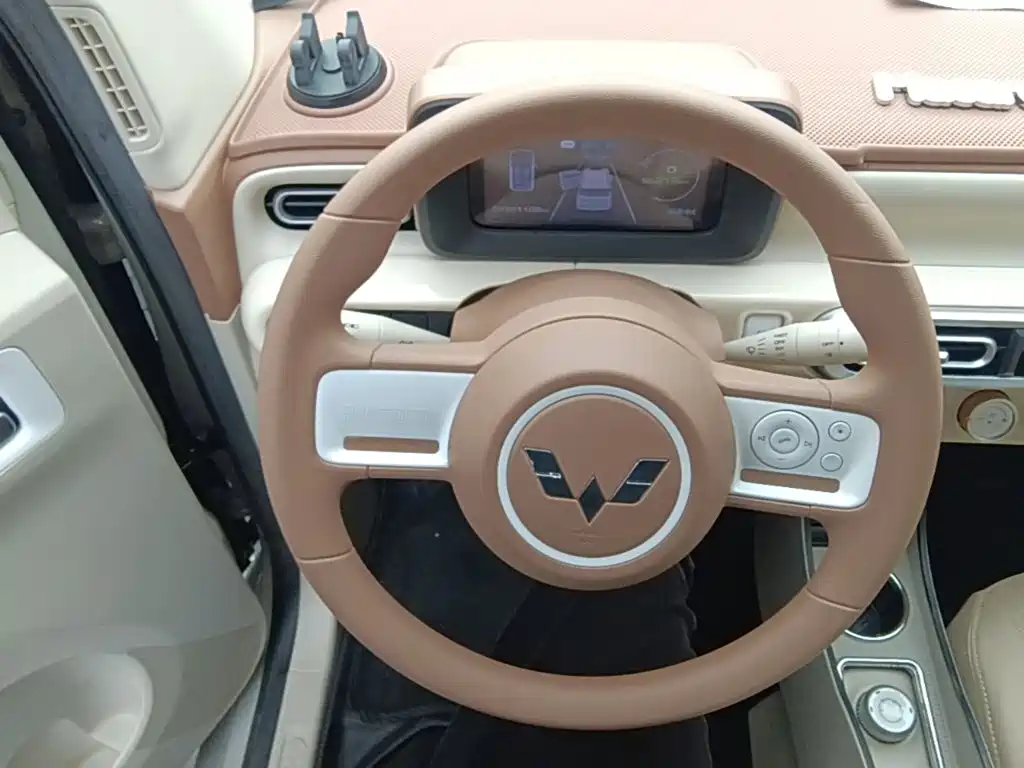 Wuling MINIEV — миниатюра 11