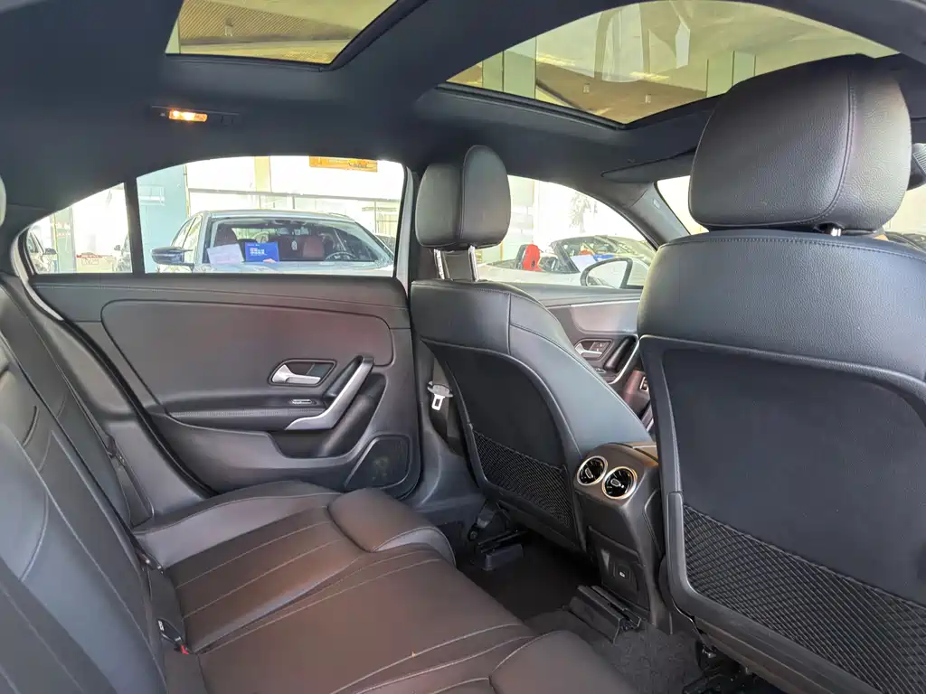 Mercedes-Benz A-Class — миниатюра 10