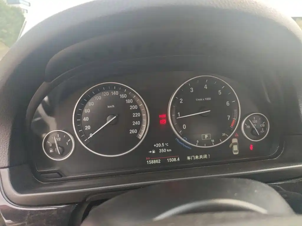 BMW 5 Series — миниатюра 13
