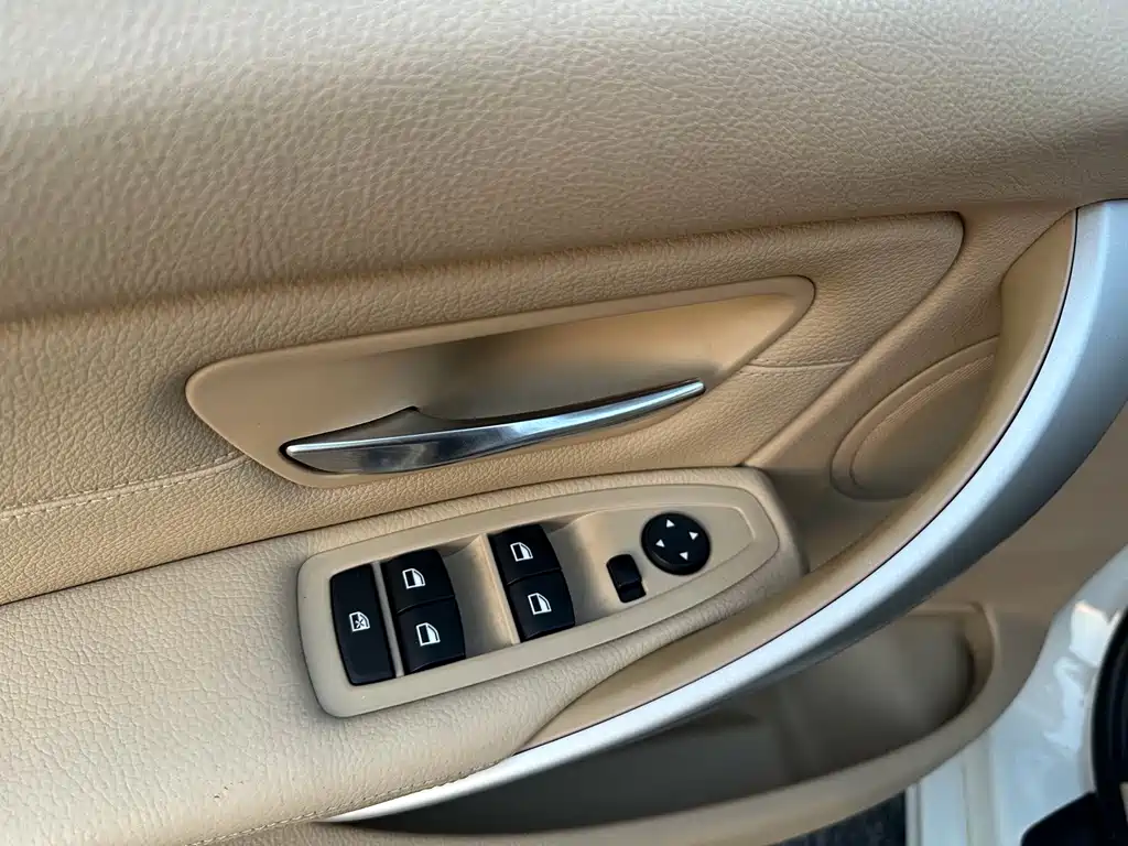 BMW 3 Series — миниатюра 19