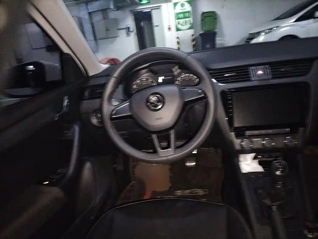 Skoda Octavia — миниатюра 3