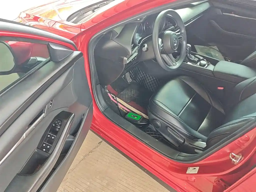 Mazda 3 Axela — миниатюра 16