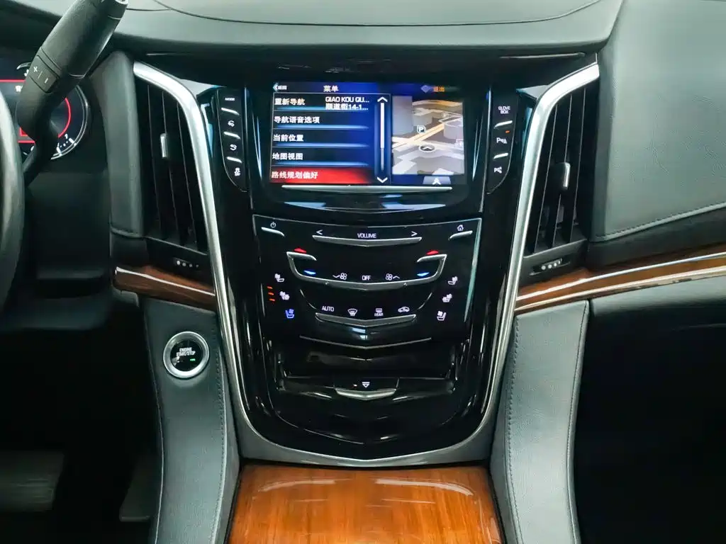 Cadillac Escalade — миниатюра 22