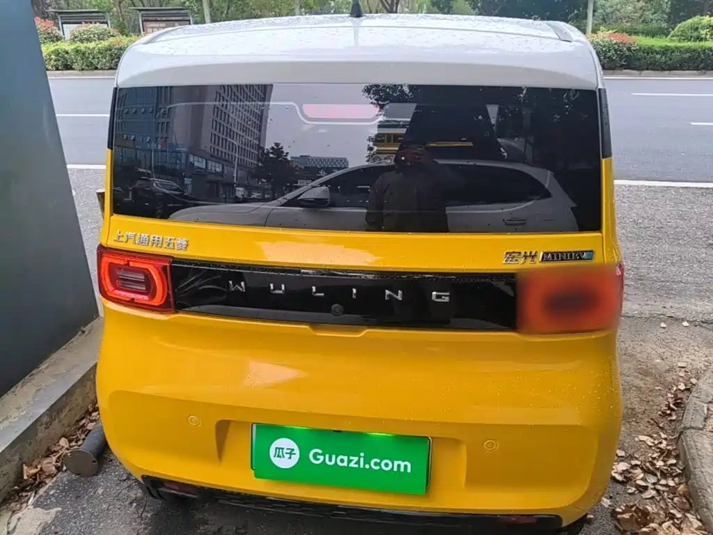 Wuling MINIEV — миниатюра 6