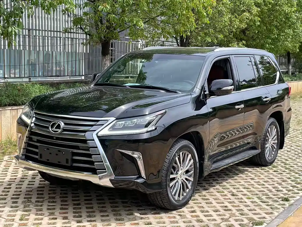 Купить Lexus LX