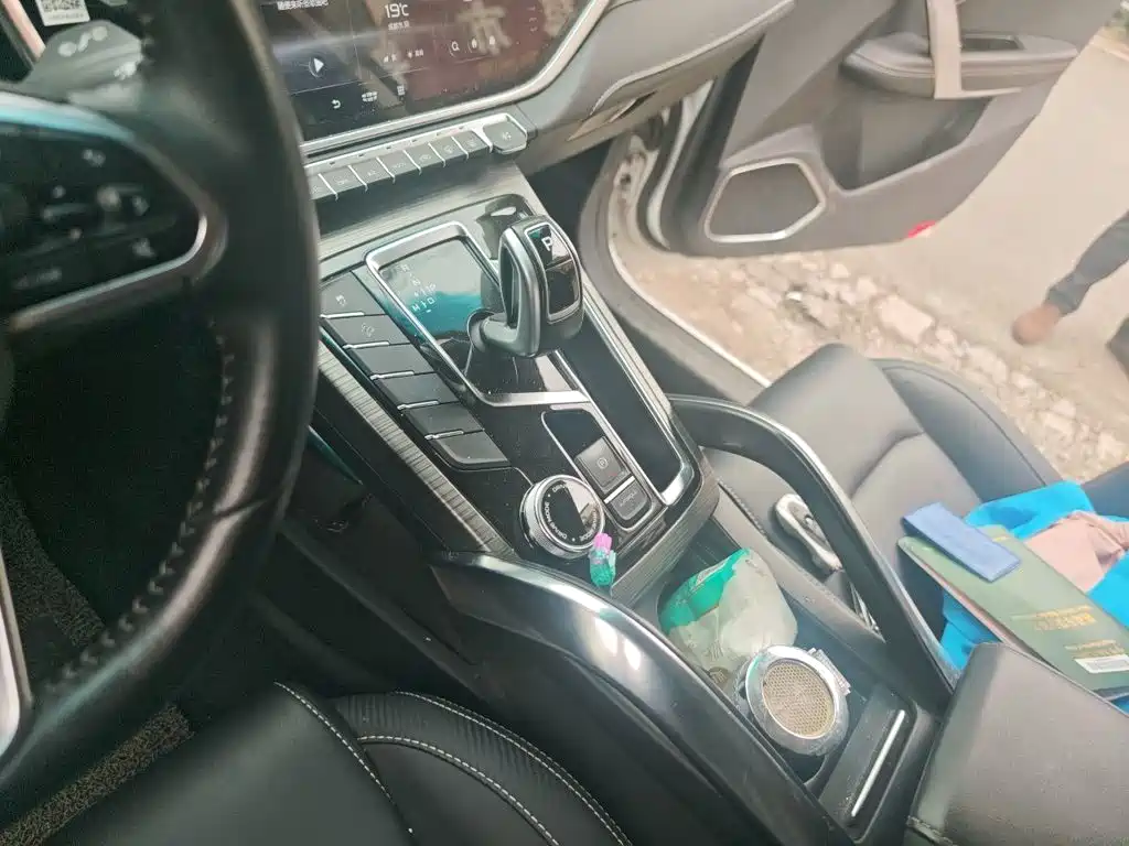 Geely Boyue — миниатюра 10