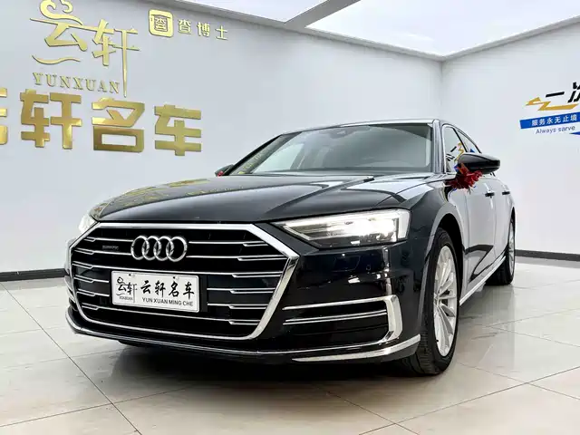 AUDI A8 2022