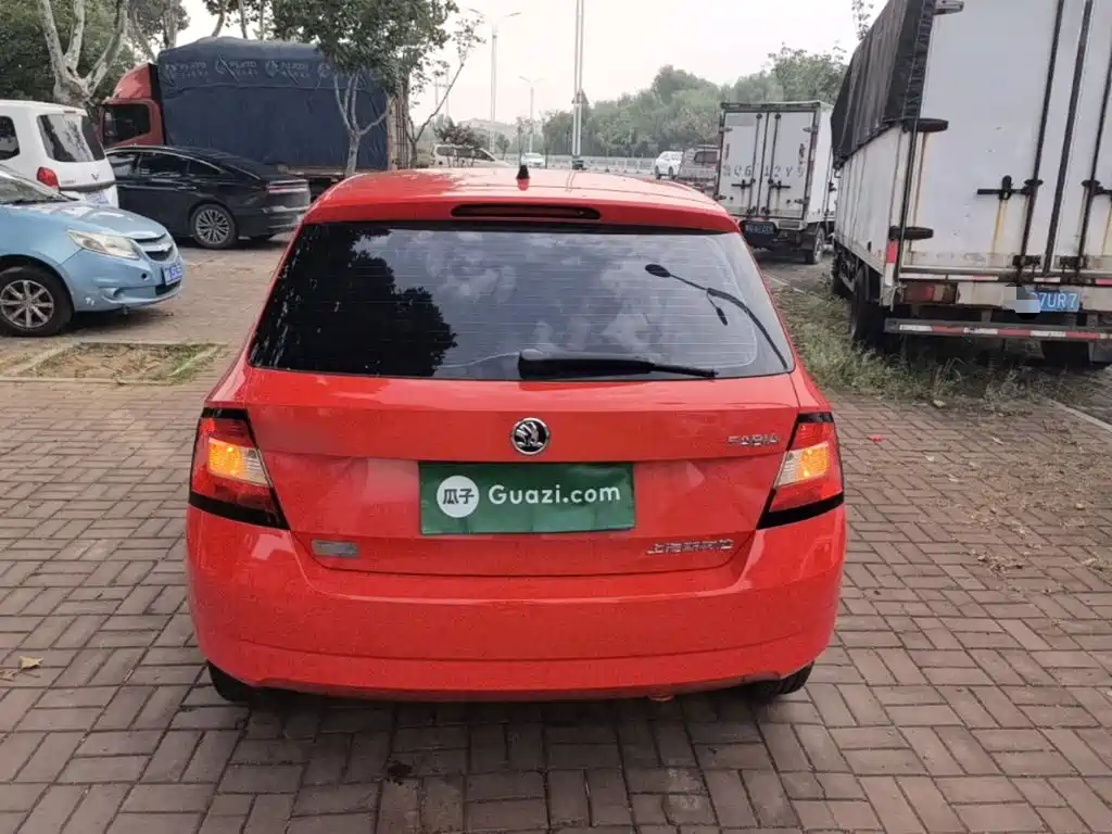 Skoda Fabia — миниатюра 6