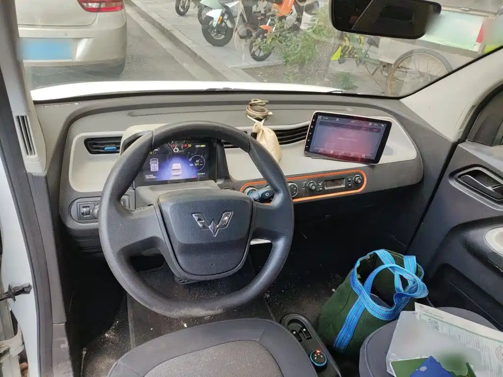 Wuling MINIEV — миниатюра 5