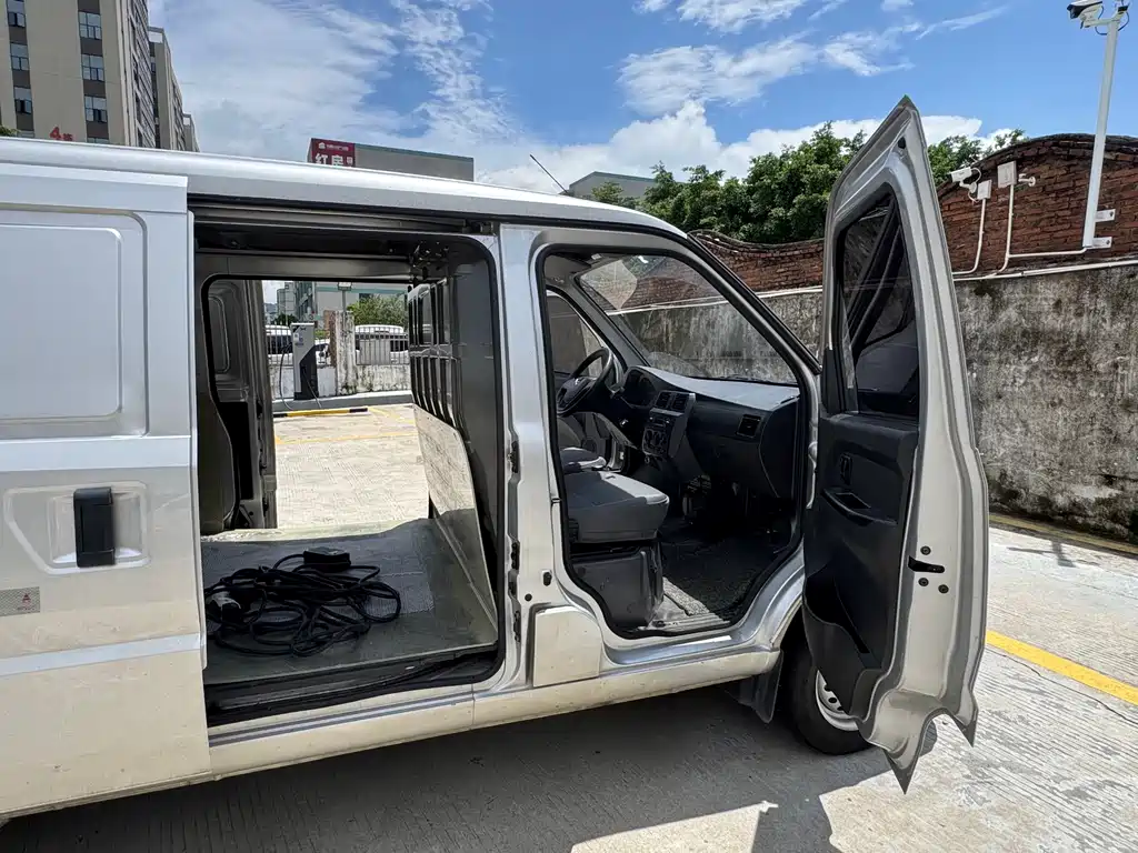 Wuling Wuling EV50 — миниатюра 17